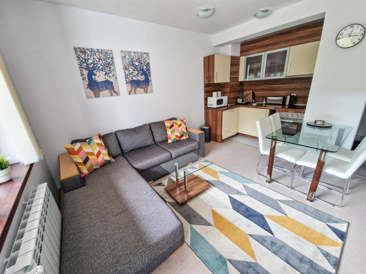 Sunny Apartment C25 โบโรเวทส์ ภายนอก รูปภาพ